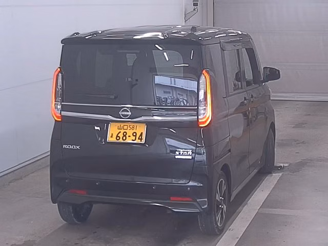 NISSAN ROOX