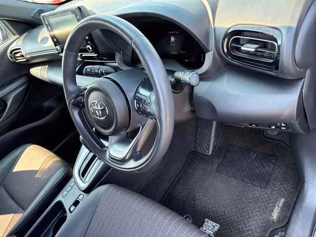 TOYOTA YARIS CROSS