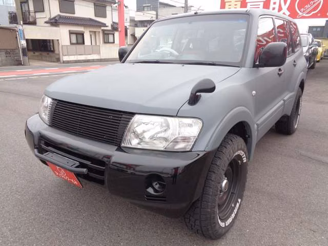 MITSUBISHI PAJERO