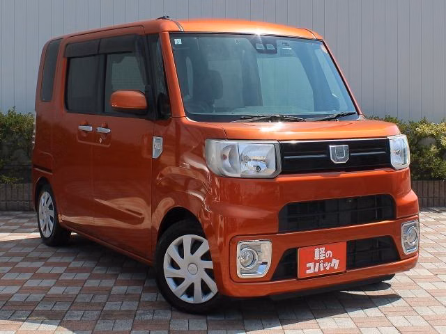 DAIHATSU WAKE