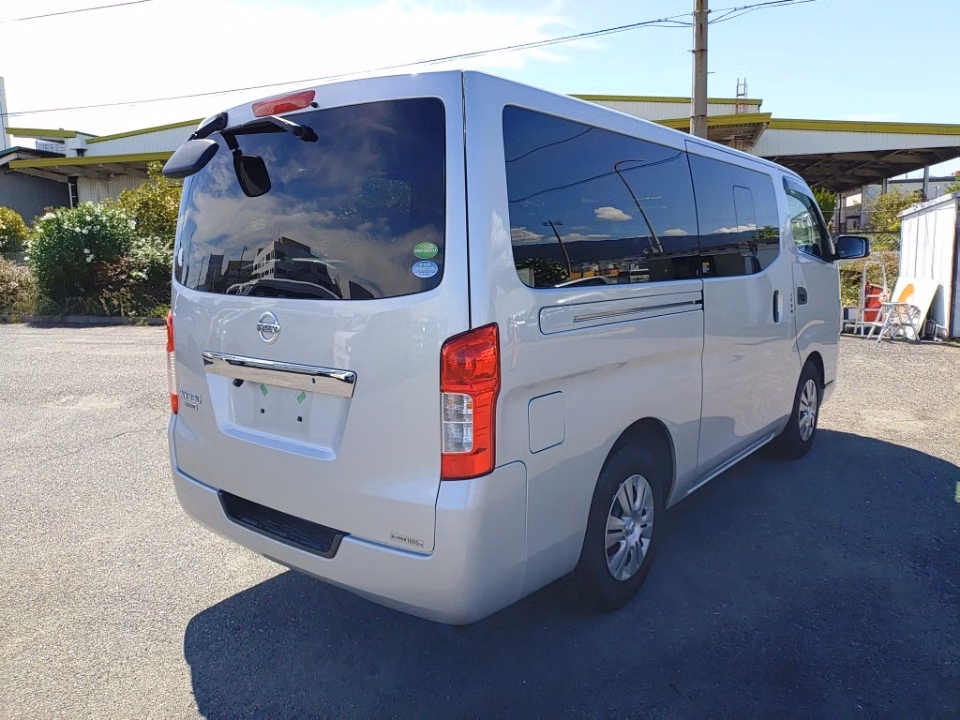 NISSAN NV350 CARAVAN