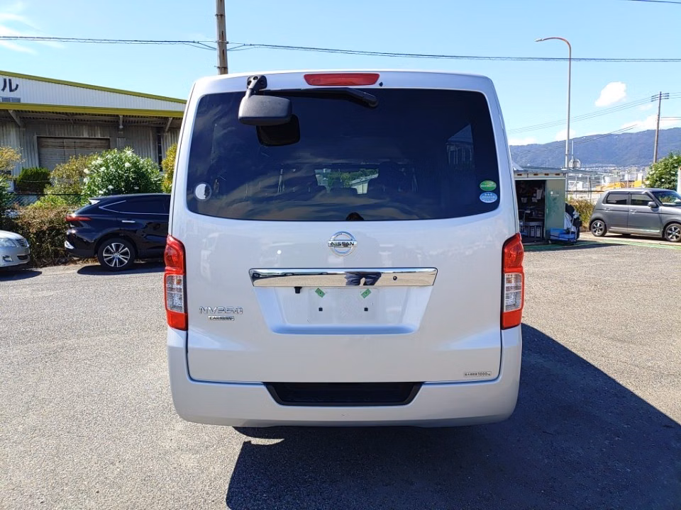 NISSAN NV350 CARAVAN