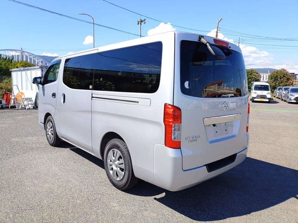 NISSAN NV350 CARAVAN