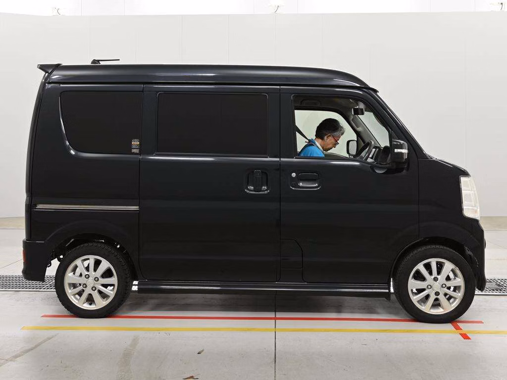 MITSUBISHI TOWN BOX