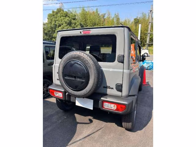 SUZUKI JIMNY SIERRA