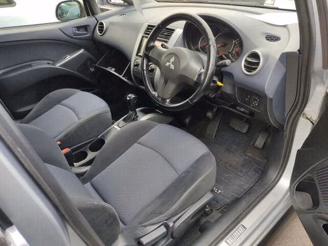 MITSUBISHI COLT