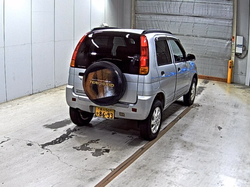 DAIHATSU TERIOS KID
