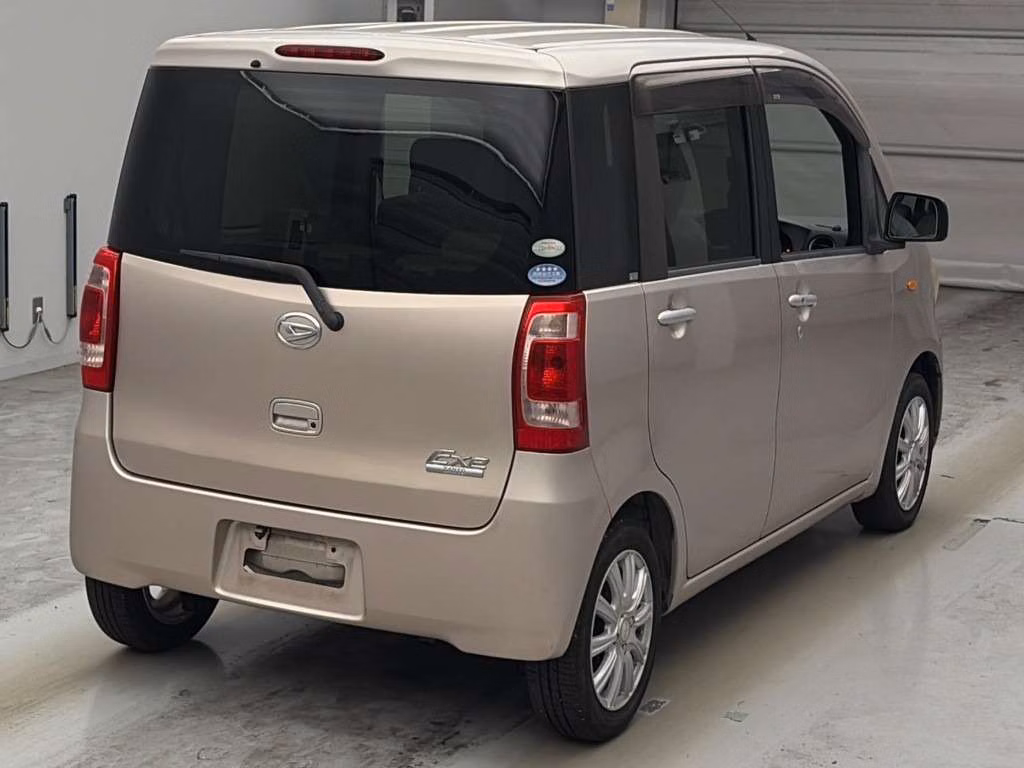 DAIHATSU TANTO EXE