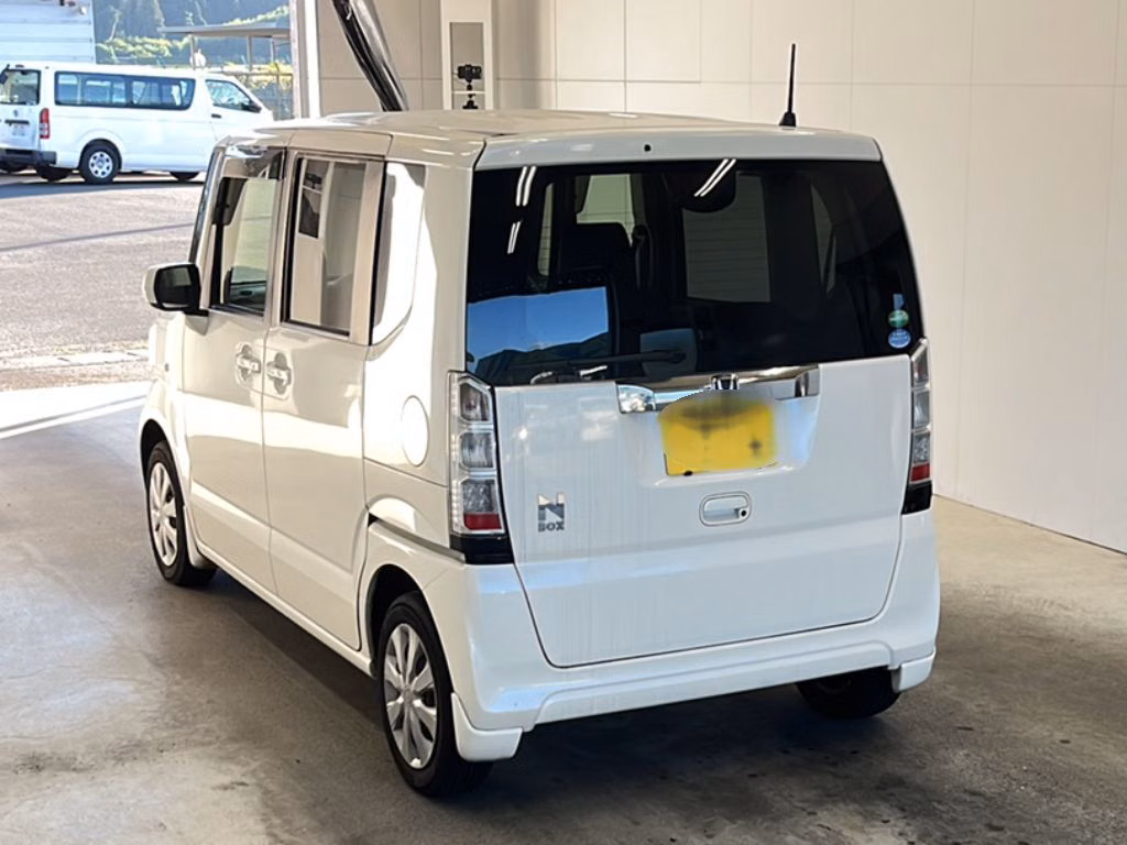 HONDA N-BOX