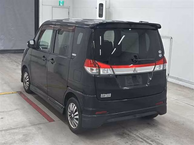 MITSUBISHI DELICA D:2