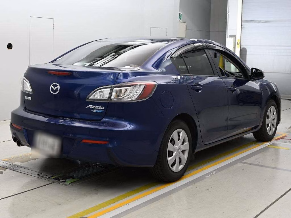 MAZDA AXELA