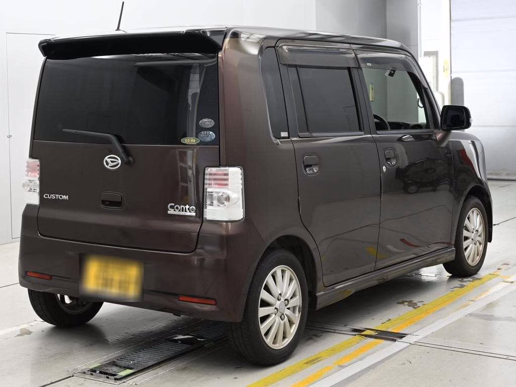 DAIHATSU MOVE CONTE