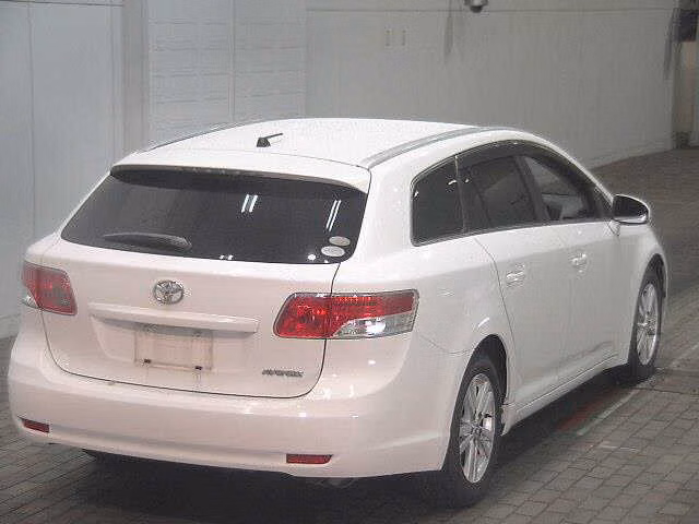 TOYOTA AVENSIS