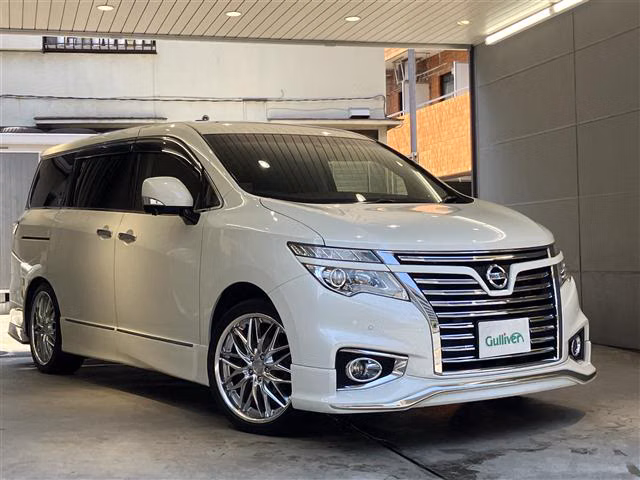 NISSAN ELGRAND