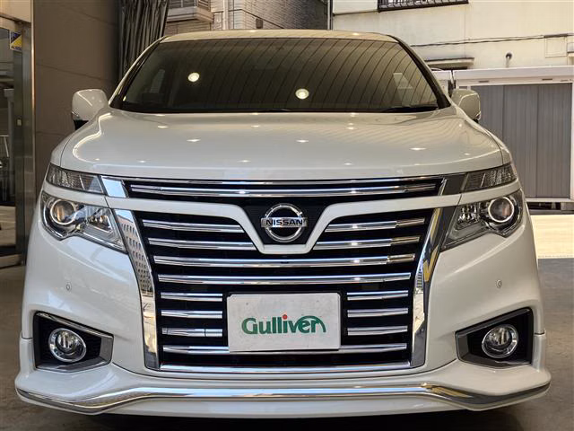 NISSAN ELGRAND