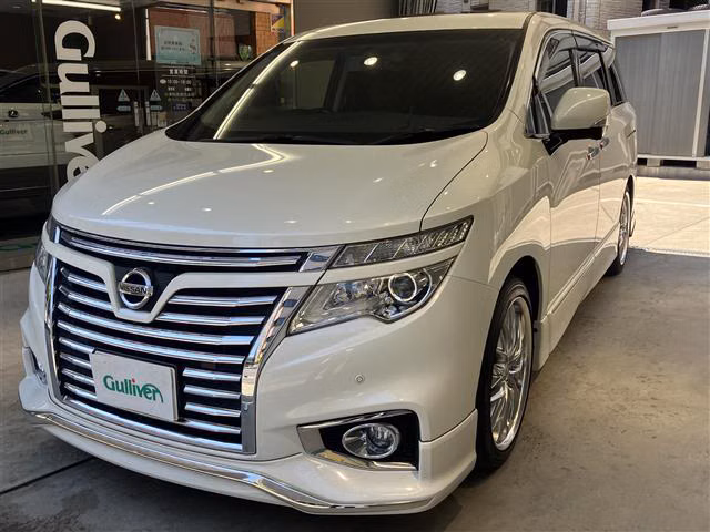 NISSAN ELGRAND