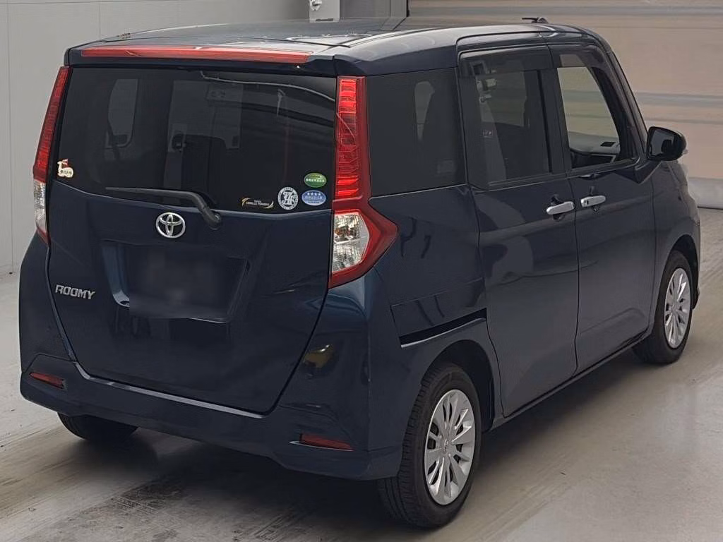 TOYOTA ROOMY