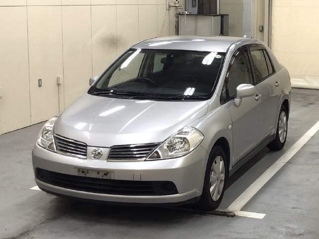 NISSAN TIIDA LATIO