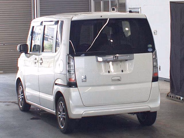 HONDA N-BOX