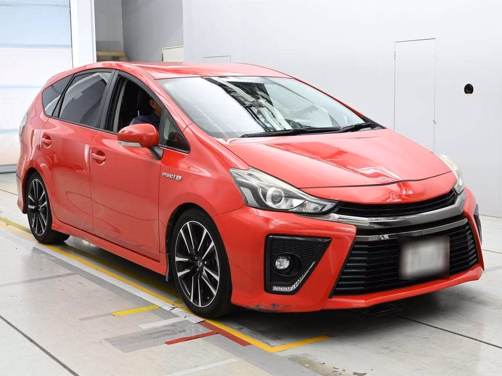 TOYOTA PRIUS ALPHA