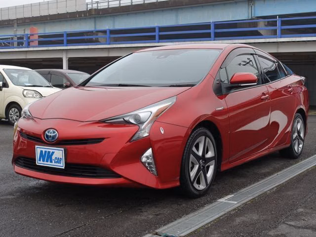 TOYOTA PRIUS