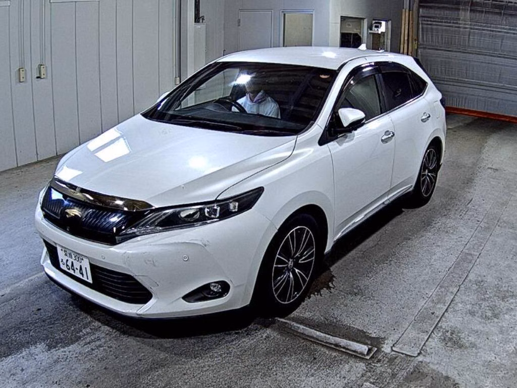 TOYOTA HARRIER