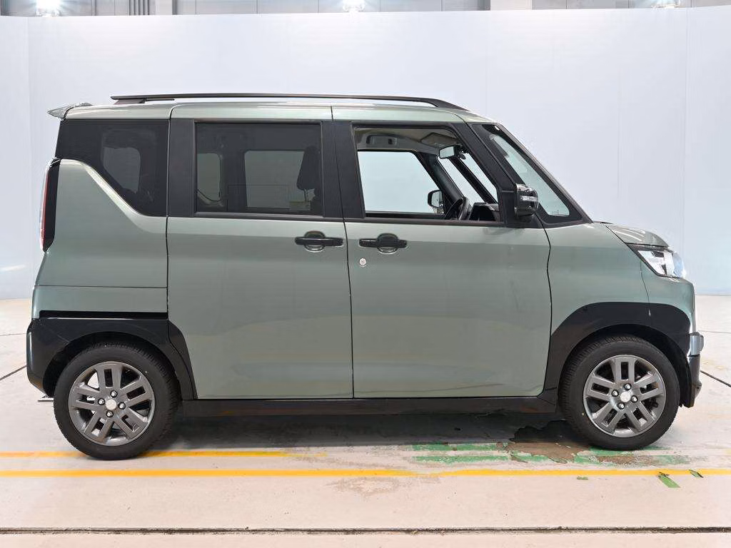 MITSUBISHI DELICA MINI