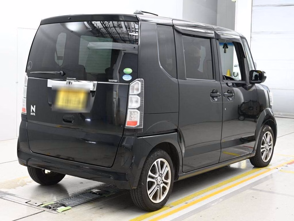 HONDA N-BOX