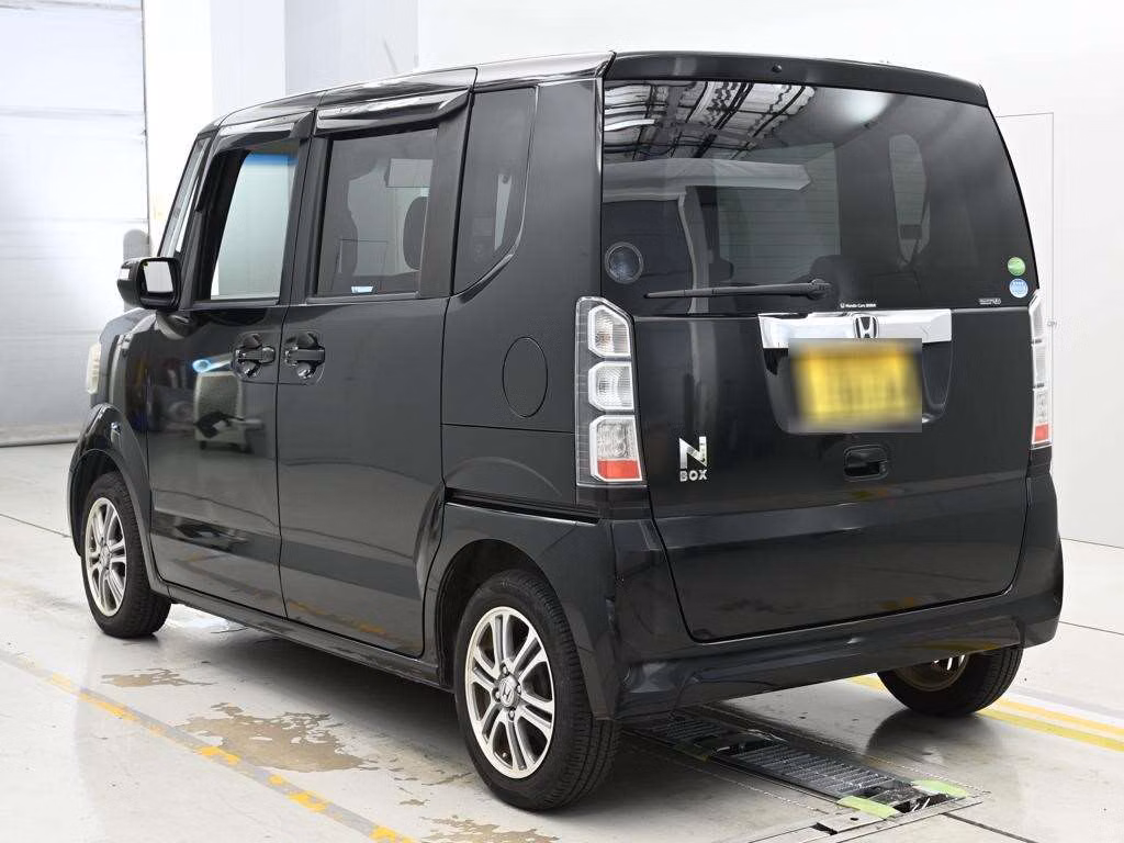 HONDA N-BOX