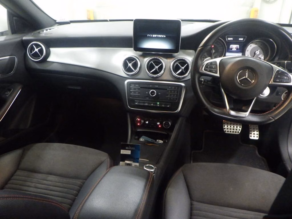 MERCEDES-BENZ CLA-CLASS