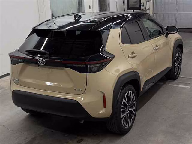 TOYOTA YARIS CROSS