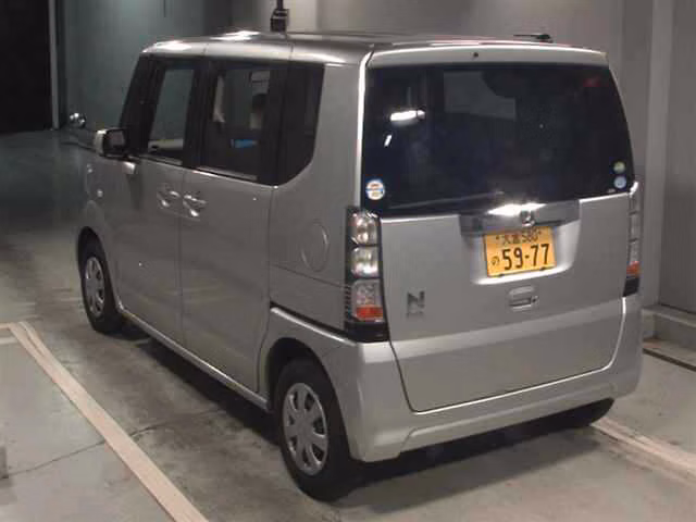 HONDA N-BOX