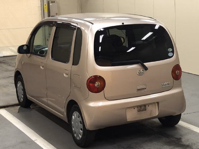 DAIHATSU MOVE LATTE