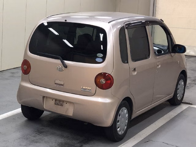 DAIHATSU MOVE LATTE