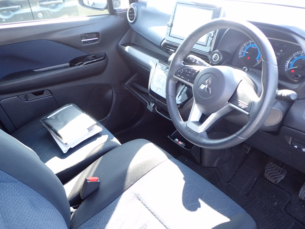 MITSUBISHI EK X