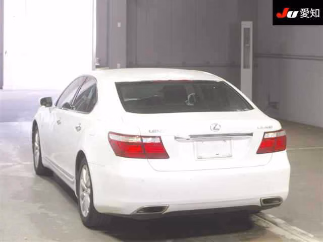 LEXUS LS460