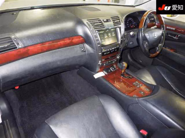 LEXUS LS460