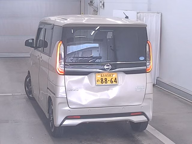 NISSAN ROOX