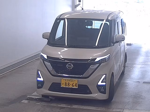 NISSAN ROOX