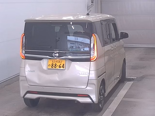 NISSAN ROOX