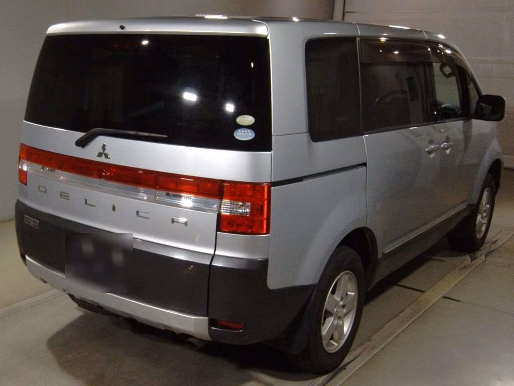 MITSUBISHI DELICA D:5