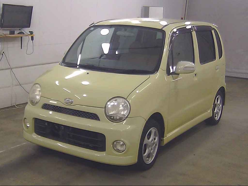 DAIHATSU MOVE LATTE