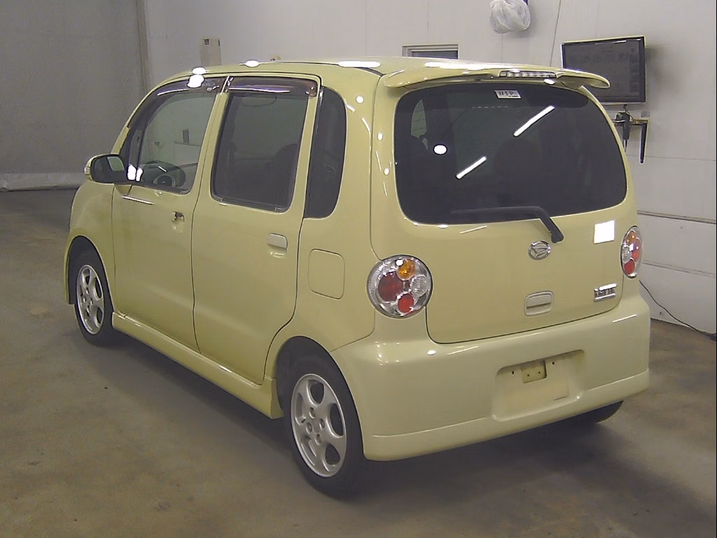 DAIHATSU MOVE LATTE