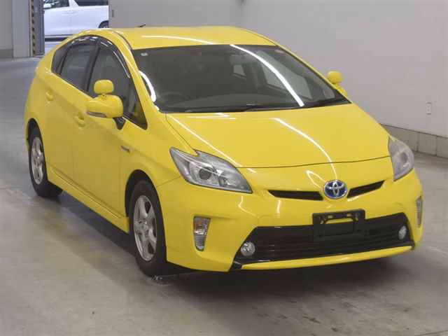 TOYOTA PRIUS