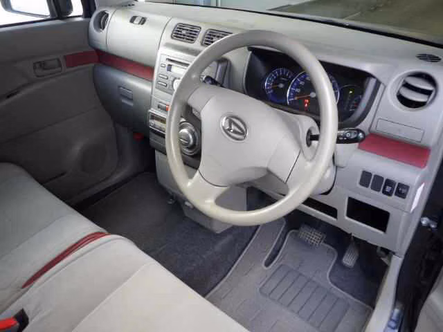 DAIHATSU MOVE CONTE