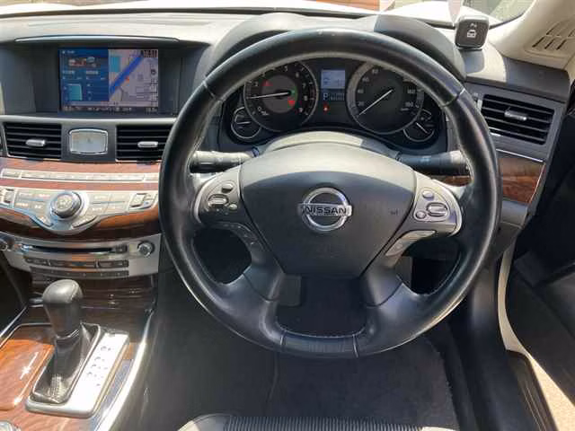NISSAN FUGA