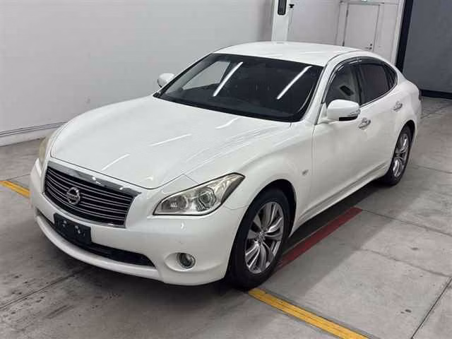 NISSAN FUGA
