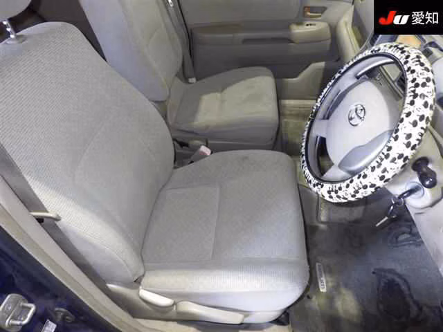 TOYOTA RAUM