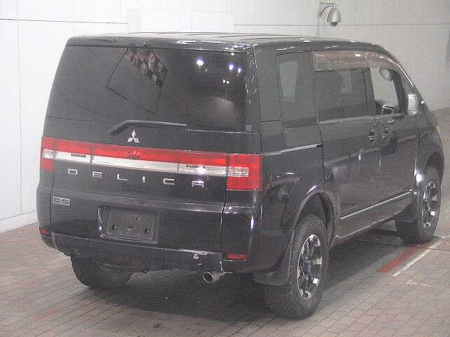 MITSUBISHI DELICA D:5