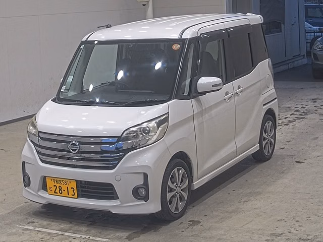 NISSAN DAYZ ROOX